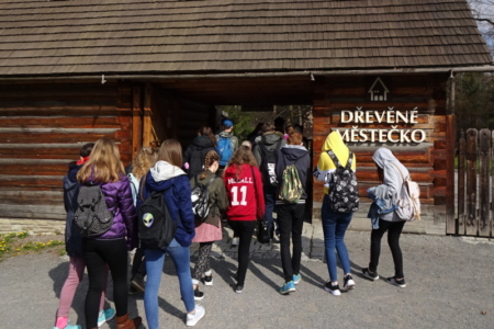 17.4.2019 Rožnov - skanzen 9.tř.